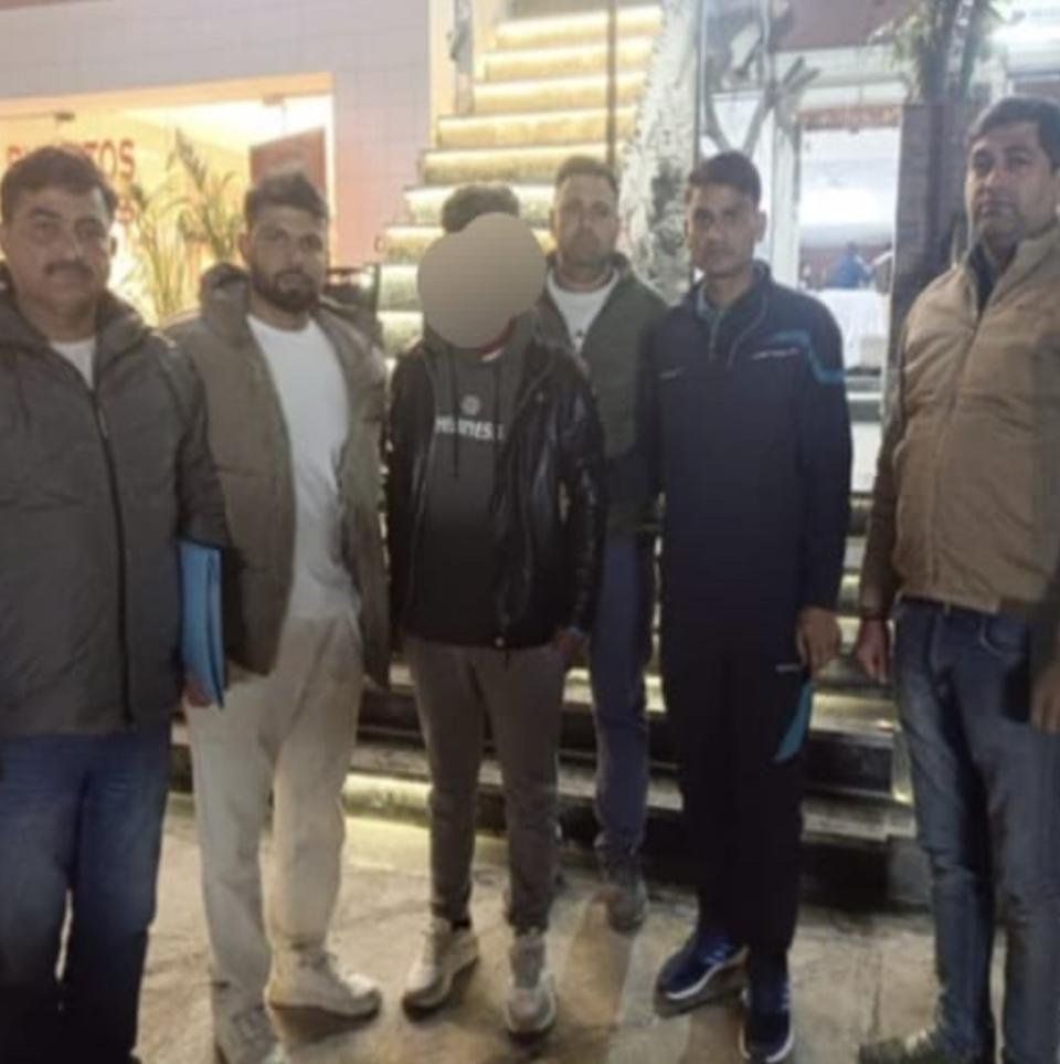 1 करोड़ रुपये से अधिक की चरस साउथ ईस्ट डिस्ट्रिक्ट ने पकड़ा